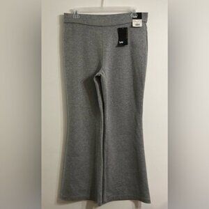 Lee women’sflares pant high rise pull on light Heather gray. L